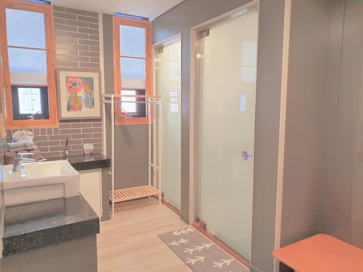Picasso Guesthouse Mokpo Exterior photo