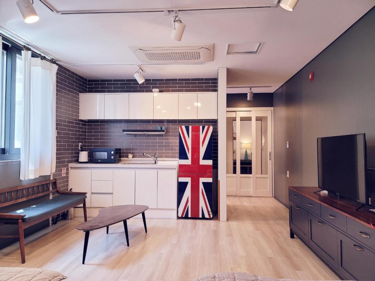 Picasso Guesthouse Mokpo Exterior photo