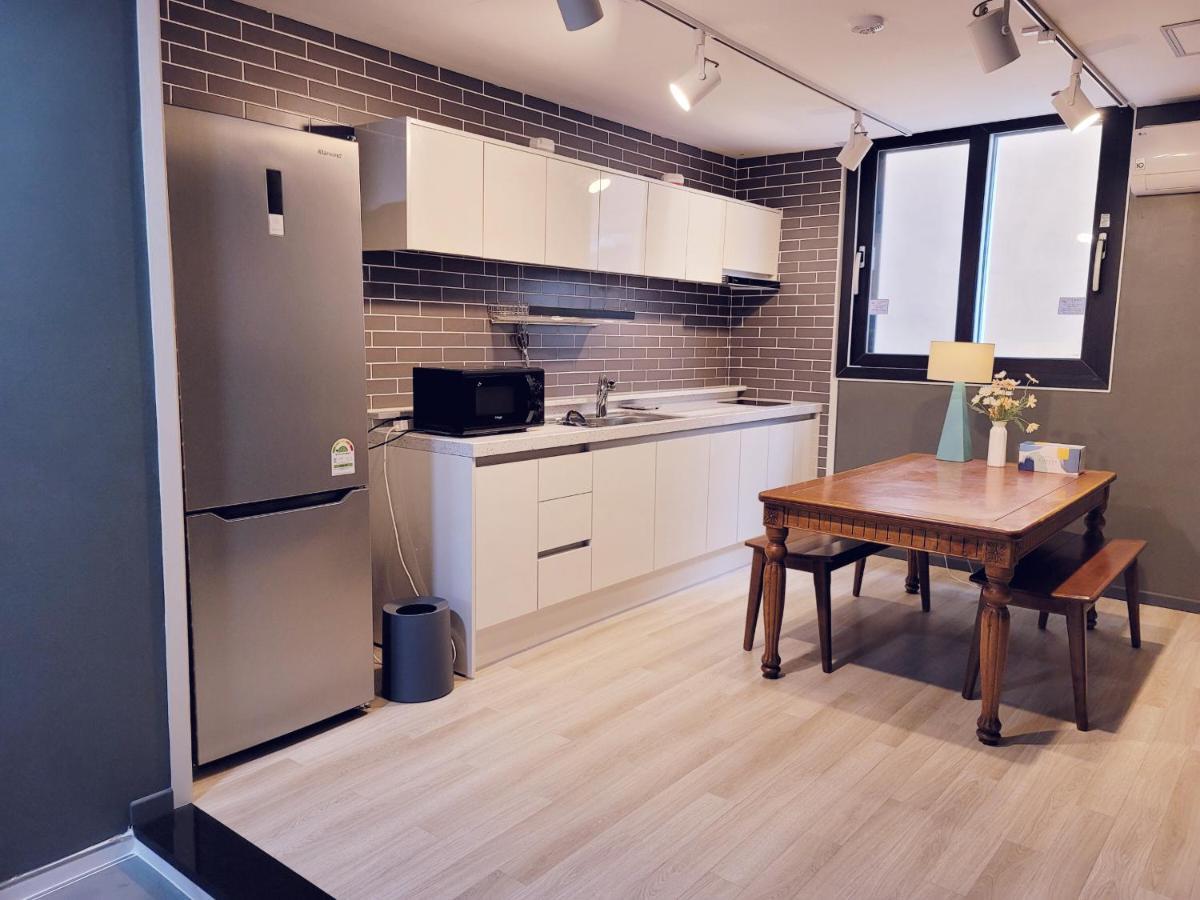 Picasso Guesthouse Mokpo Exterior photo